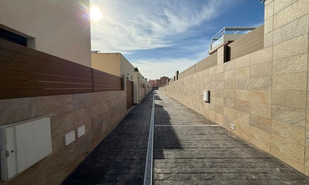 Sale - Detached Villa -
Los Montesinos