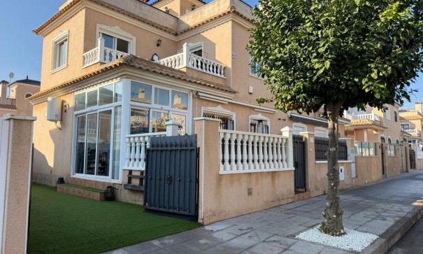 Halfvrijstaande villa - Herverkoop - Torre de la Horadada -
                Torre de la Horadada