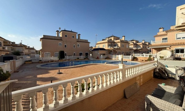 Sprzedaż - Willa w zabudowie bliźniaczej -
Torre de la Horadada