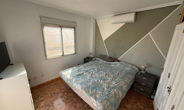 Sprzedaż - Willa w zabudowie bliźniaczej -
Torre de la Horadada