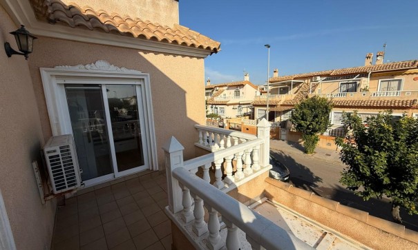 Sprzedaż - Willa w zabudowie bliźniaczej -
Torre de la Horadada