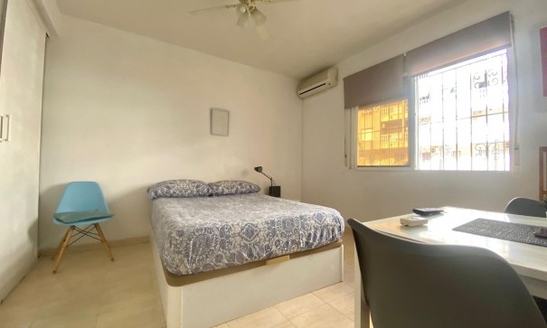 Återförsäljning - Lägenhet lägenhet -
Torrevieja - Estacion de autobuses