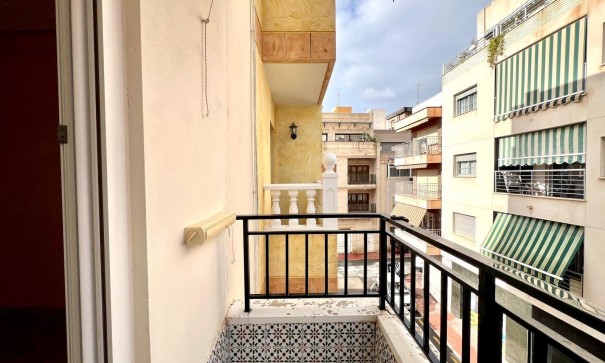 Videresalg - Lejlighed lejlighed -
Torrevieja - Paseo maritimo