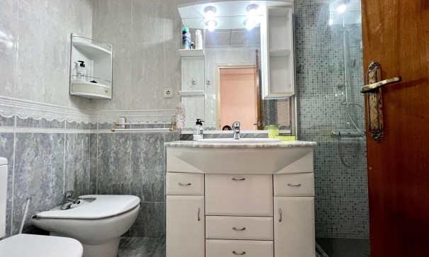 Videresalg - Lejlighed lejlighed -
Torrevieja - Paseo maritimo