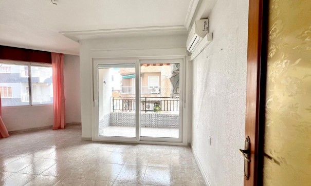 Videresalg - Lejlighed lejlighed -
Torrevieja - Paseo maritimo