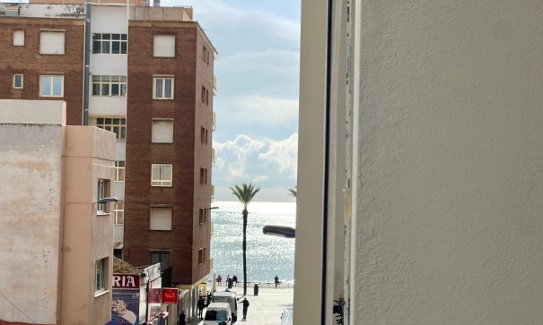Videresalg - Lejlighed lejlighed -
Torrevieja - Paseo maritimo