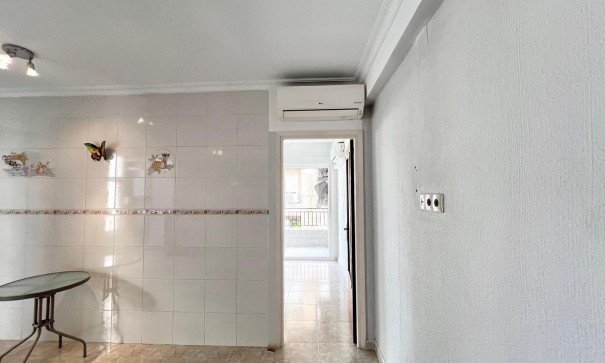 Videresalg - Lejlighed lejlighed -
Torrevieja - Paseo maritimo