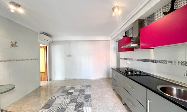 Videresalg - Lejlighed lejlighed -
Torrevieja - Paseo maritimo