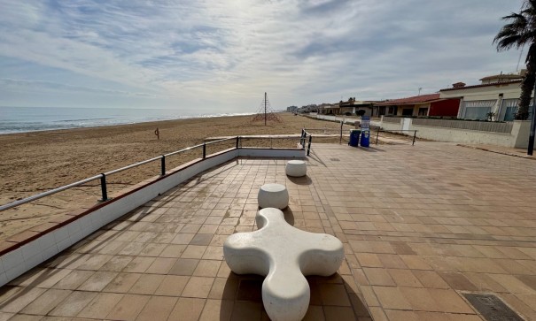 Venta - Apartamento piso -
Guardamar del Segura - Playa