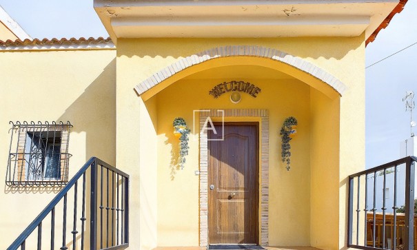 Videresalg - Fritliggende villa -
Pinar de Campoverde