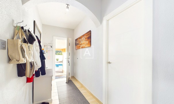 Videresalg - Fritliggende villa -
Pinar de Campoverde