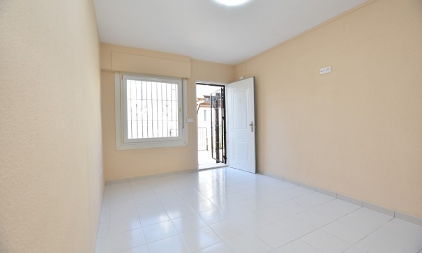 Venta - Chalet Independiente -
Torrevieja - Lago Jardín II