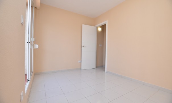 Venta - Chalet Independiente -
Torrevieja - Lago Jardín II