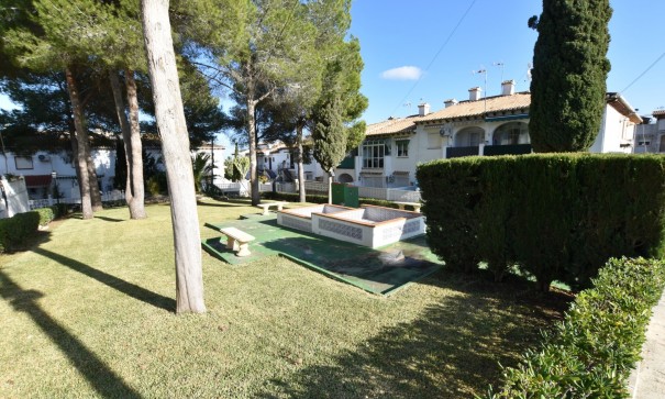 Venta - Chalet Independiente -
Torrevieja - Lago Jardín II