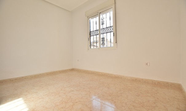 Videresalg - Dobbeltvilla -
Orihuela Costa - Punta Prima