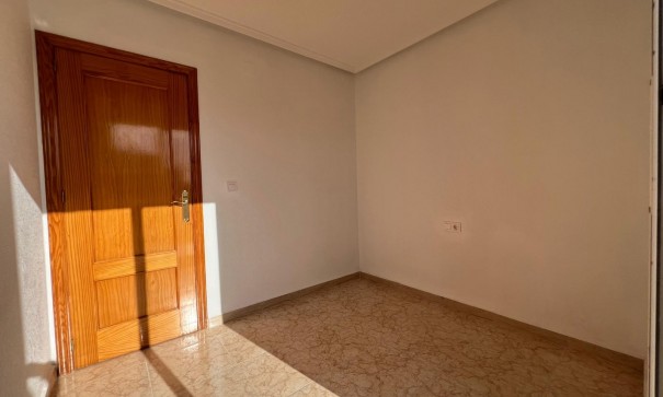 Videresalg - Dobbeltvilla -
Orihuela Costa - Punta Prima