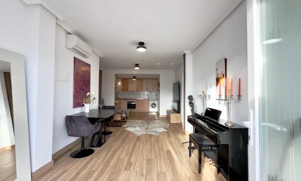 Videresalg - Lejlighed lejlighed -
Torrevieja - Torreblanca