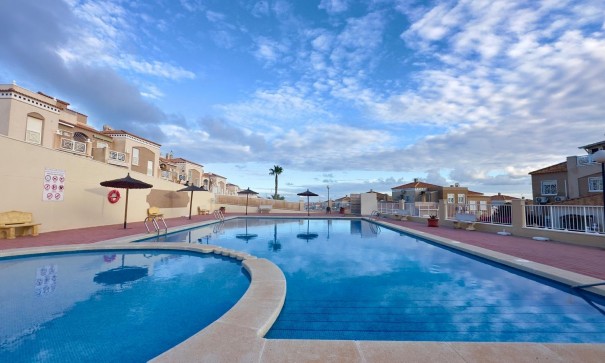 Videresalg - Lejlighed lejlighed -
Torrevieja - Torreblanca