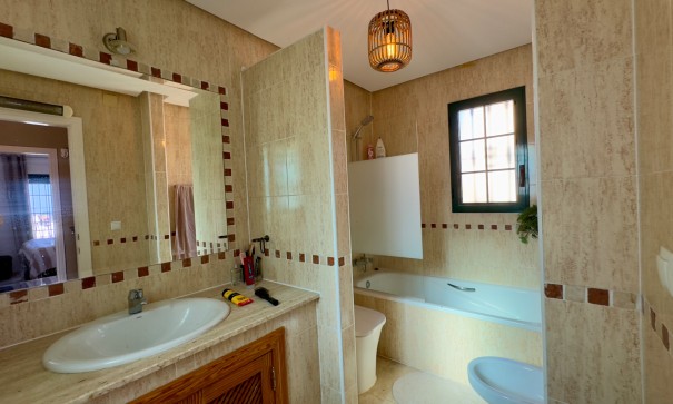 Herverkoop - Villa - Vrijstaand -
Orihuela Costa - Los Dolses*