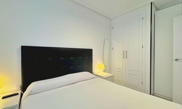 Sale - Apartment Flat -
Torrevieja - La Mata