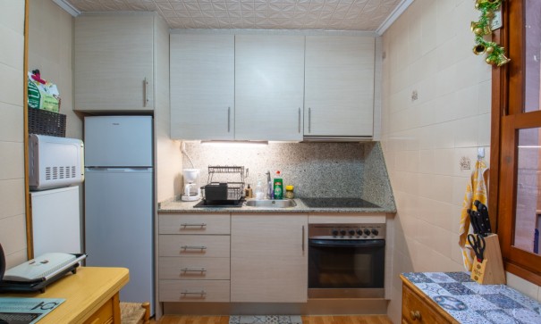 Herverkoop - Halfvrijstaande villa -
Torrevieja