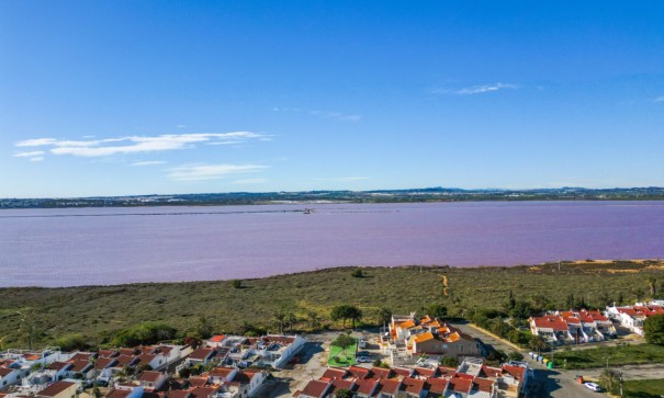 Herverkoop - Halfvrijstaande villa -
Torrevieja