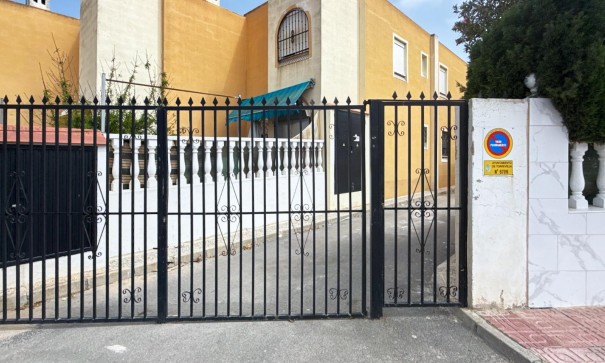 Återförsäljning - Lägenhet lägenhet -
Torrevieja - Torreblanca