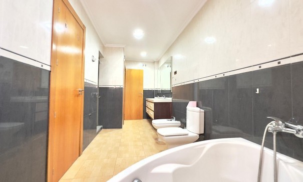 Sprzedaż - Apartament mieszkanie -
Torrevieja - Centro