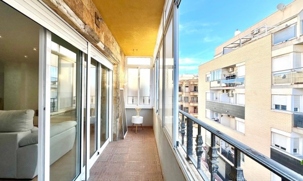 Sprzedaż - Apartament mieszkanie -
Torrevieja - Centro
