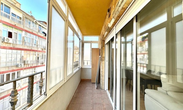 Sprzedaż - Apartament mieszkanie -
Torrevieja - Centro