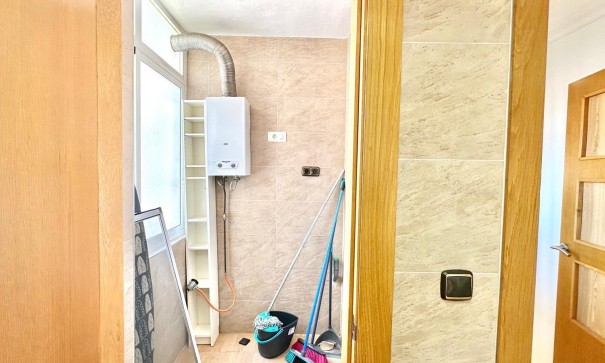 Sprzedaż - Apartament mieszkanie -
Torrevieja - Centro