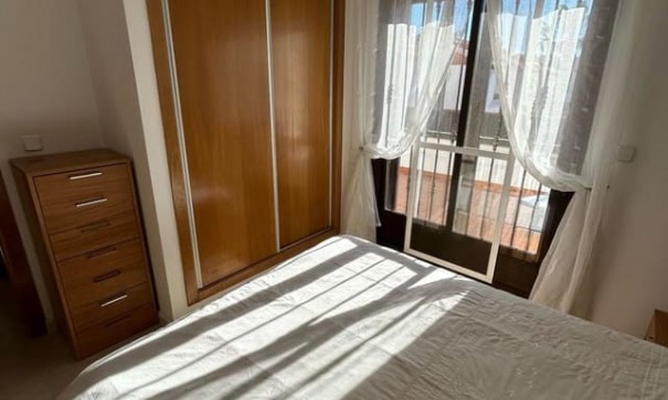 Herverkoop - Halfvrijstaande villa -
Villamartín