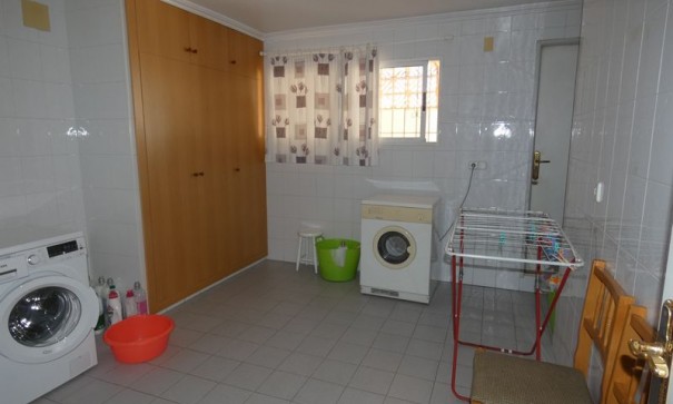 Sale - Detached Villa -
Almoradí