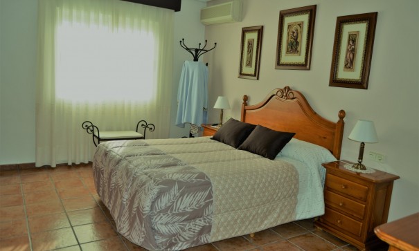 Venta - Chalet Independiente -
Los Montesinos