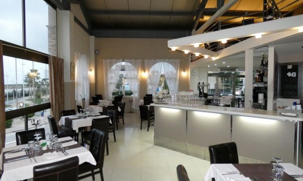 Återförsäljning - Kommersiell -
La Finca Golf - Algorfa