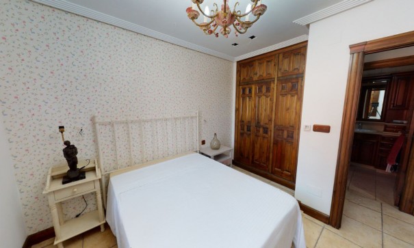 Venta - Chalet Independiente -
Catral