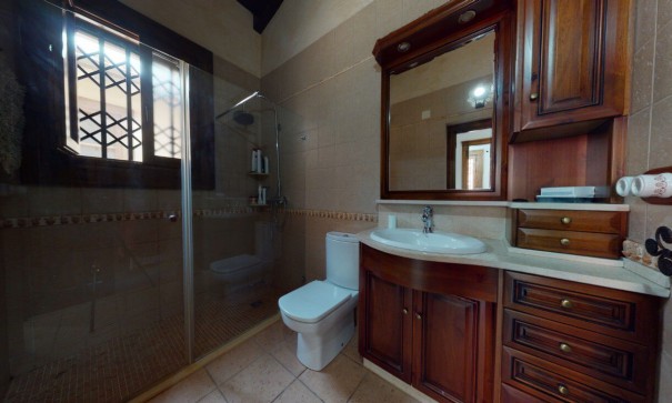 Venta - Chalet Independiente -
Catral