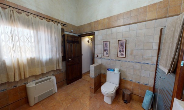 Venta - Chalet Independiente -
Catral