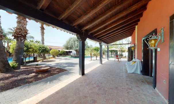Venta - Chalet Independiente -
Catral