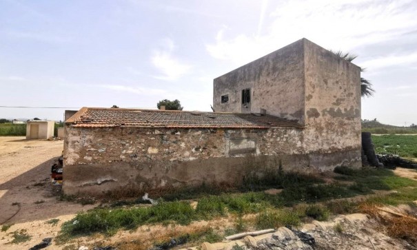 Videresalg - Grund Jord -
Albatera