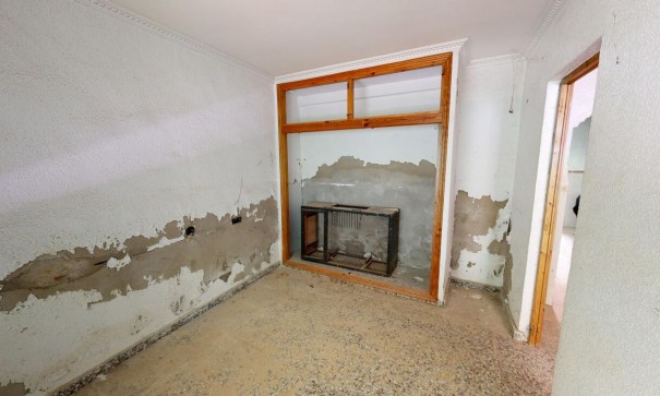 Venta - Casa de pueblo -
Albatera