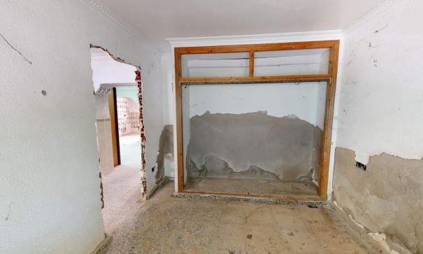 Venta - Casa de pueblo -
Albatera