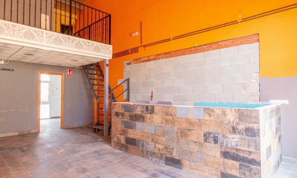 Venta - Comercial -
La Finca Golf - Algorfa