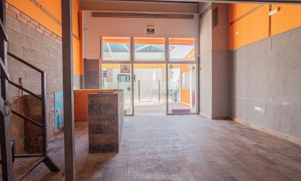 Venta - Comercial -
La Finca Golf - Algorfa