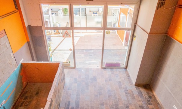 Venta - Comercial -
La Finca Golf - Algorfa