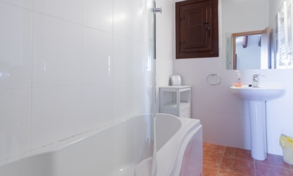 Sprzedaż - Willa wolnostojąca -
Ibi