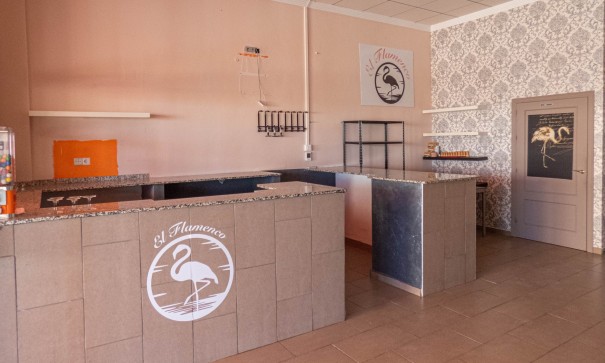 Venta - Comercial -
La Finca Golf - Algorfa