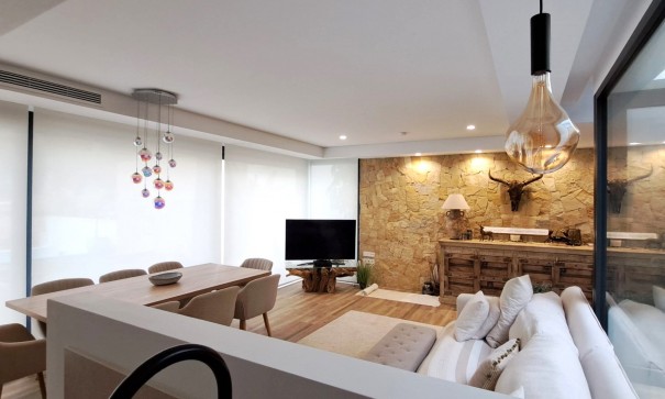 Venta - Chalet Independiente -
Font del Llop