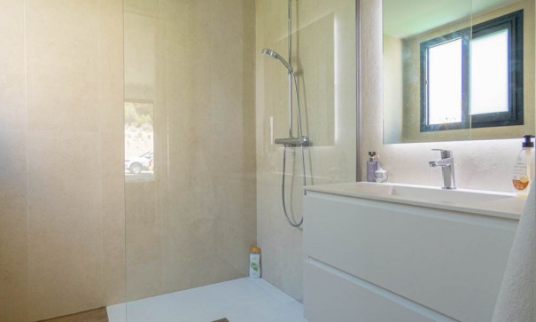 Venta - Chalet Independiente -
Font del Llop