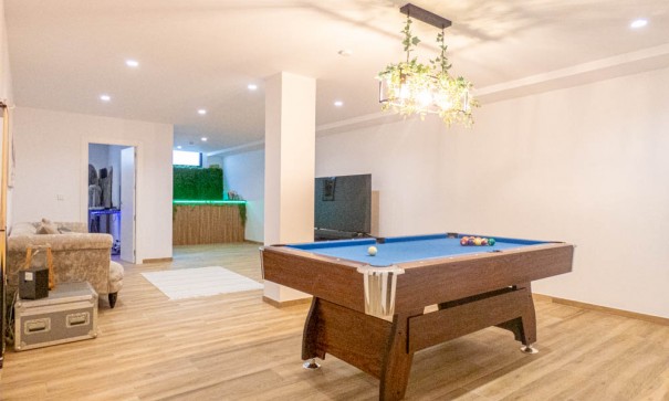 Venta - Chalet Independiente -
Font del Llop